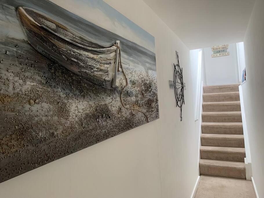 Lovely 2 Bedroom Modern Loft Apartment Sea View Morecambe Buitenkant foto