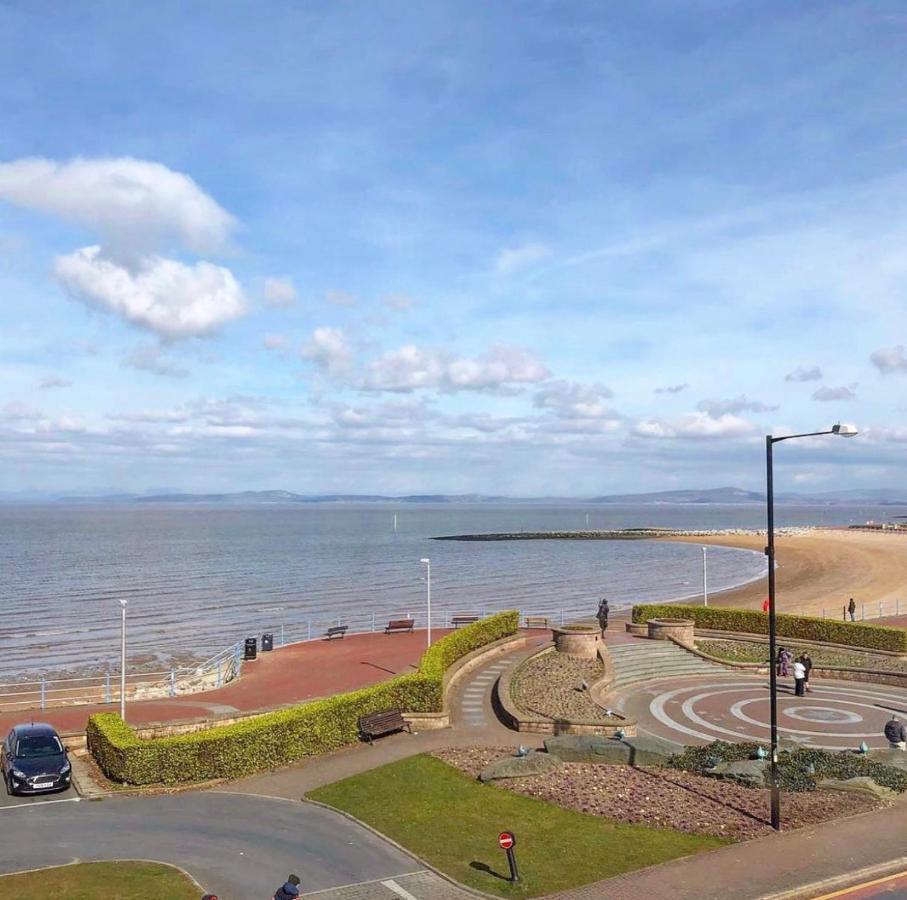 Lovely 2 Bedroom Modern Loft Apartment Sea View Morecambe Buitenkant foto