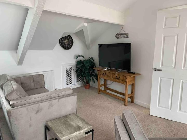 Lovely 2 Bedroom Modern Loft Apartment Sea View Morecambe Buitenkant foto